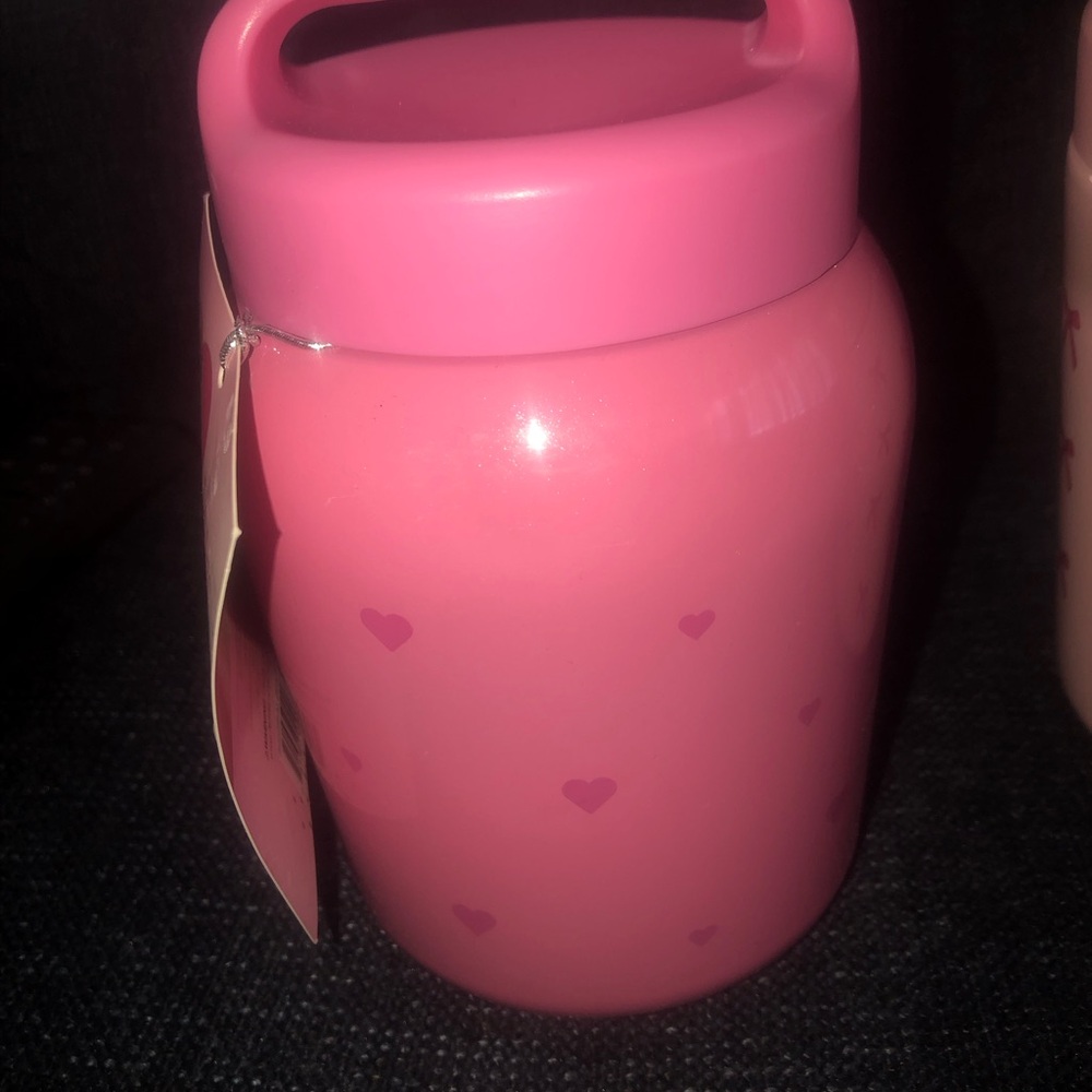 💗 Paris Hilton Pink Heart Pattern Insulated Thermos.    24 oz